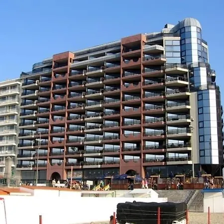 Bristol Palace Seaview 7e Verdieping, 30 Meter Apartment *